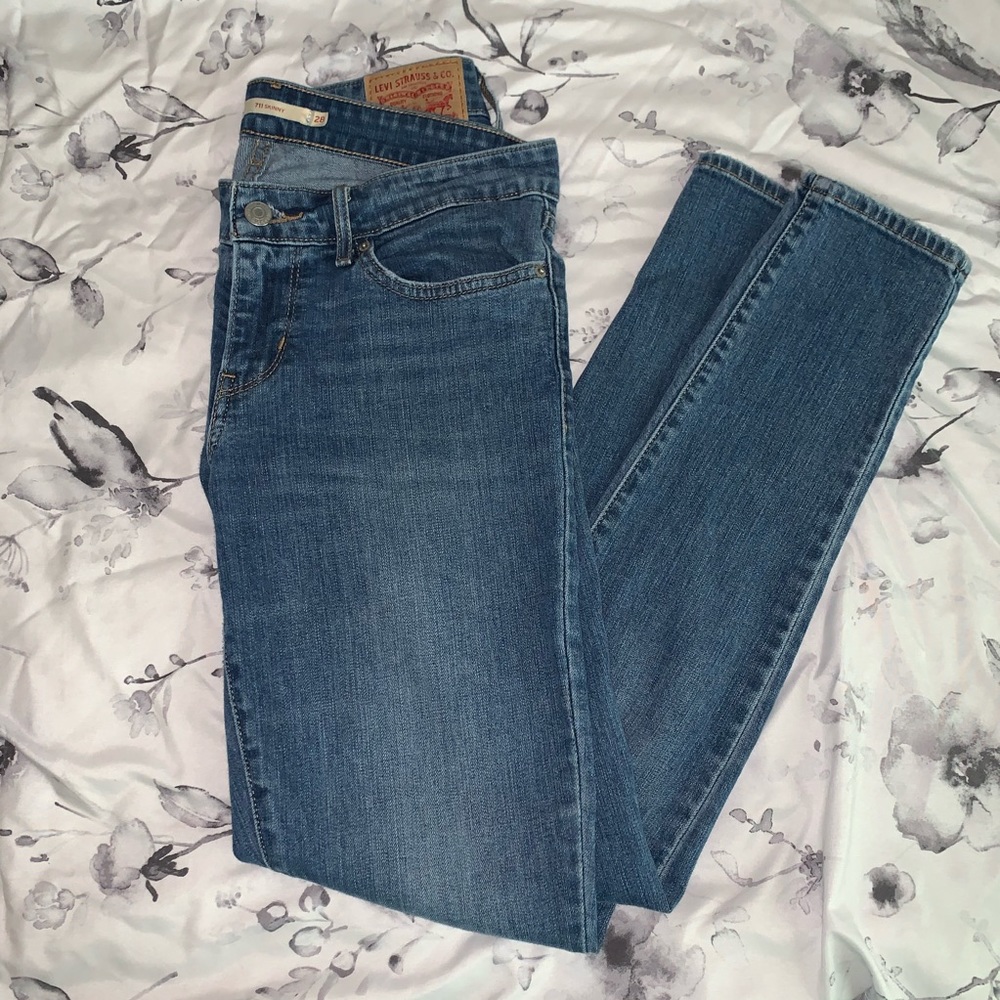 Levi’s 711 Skinny Jeans Size 28